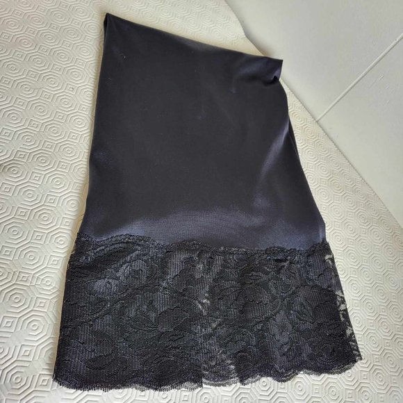 Retro Satin/Lace Half Slip Small 24"+ - Picture 5 of 6